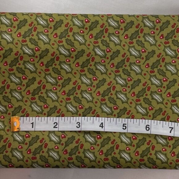 OOP Xmas Olive Green Holly & Ivy Berry Cotton Fabric  BTHY Xmas Blender - Picture 1 of 2